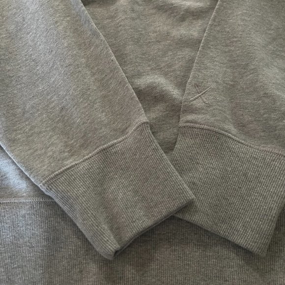 NWT Uniqlo x KAWS Crewneck Sweatshirt in Grey - XL - Picture 3 of 5